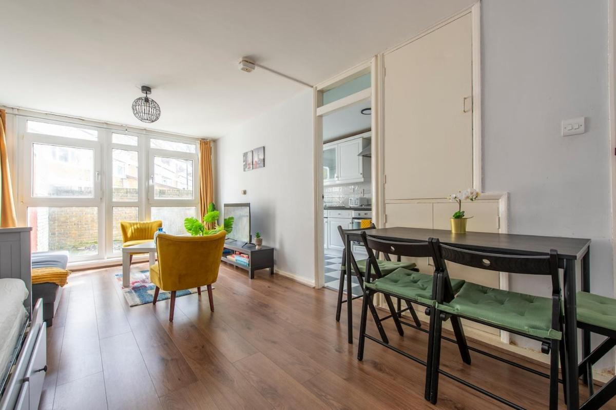 Lovely 2-Bed 20 Mins To Central Лондон Екстер'єр фото