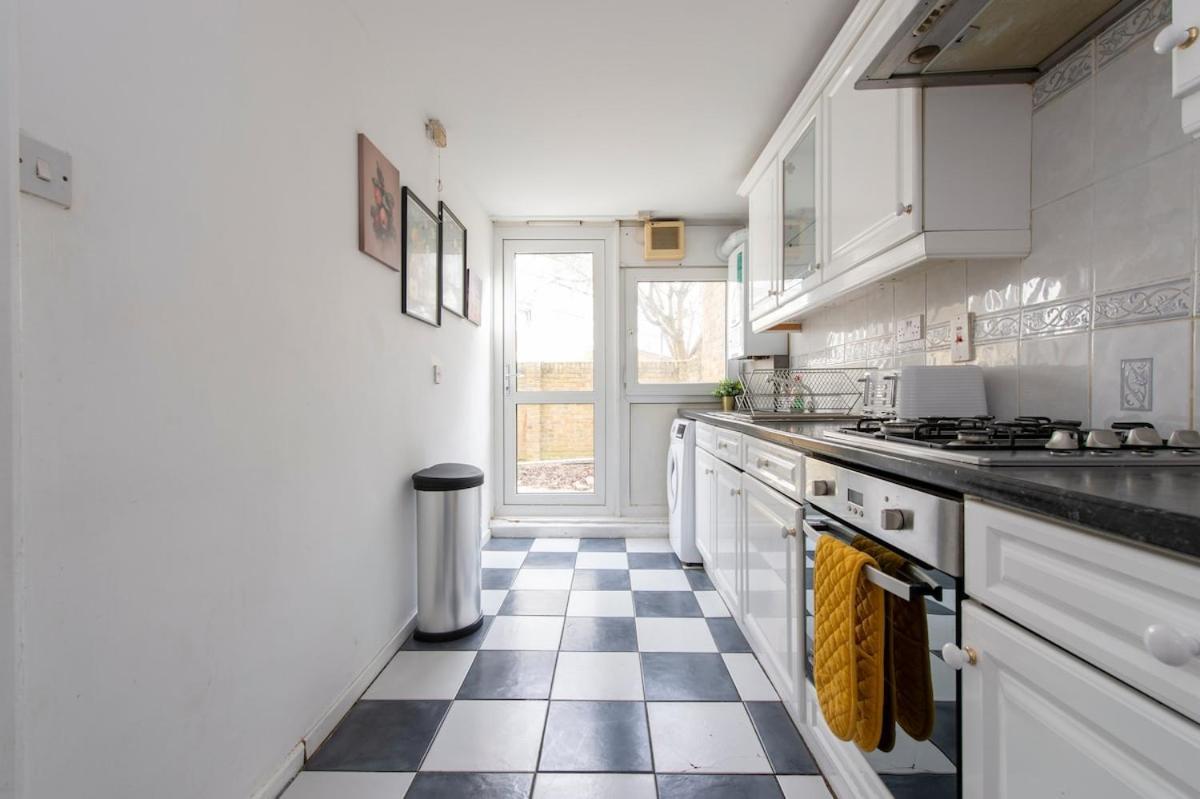 Lovely 2-Bed 20 Mins To Central Лондон Екстер'єр фото