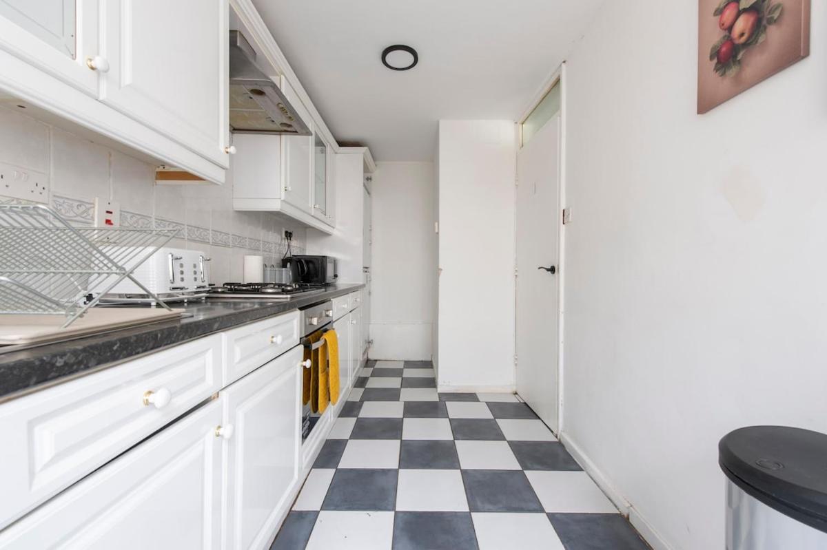Lovely 2-Bed 20 Mins To Central Лондон Екстер'єр фото