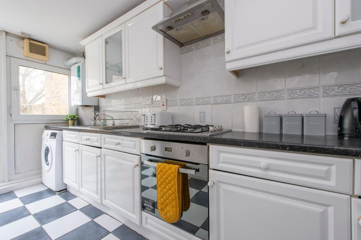 Lovely 2-Bed 20 Mins To Central Лондон Екстер'єр фото