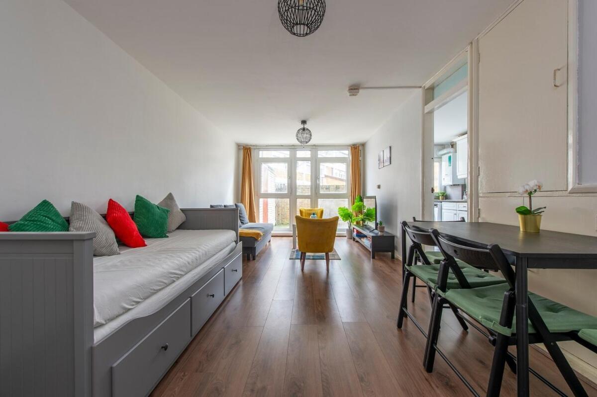 Lovely 2-Bed 20 Mins To Central Лондон Екстер'єр фото